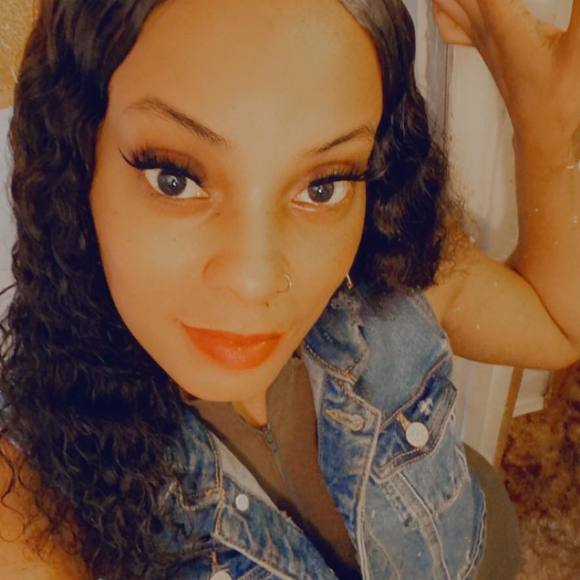 Meet your Posher, Julian - Picture 1 of 1